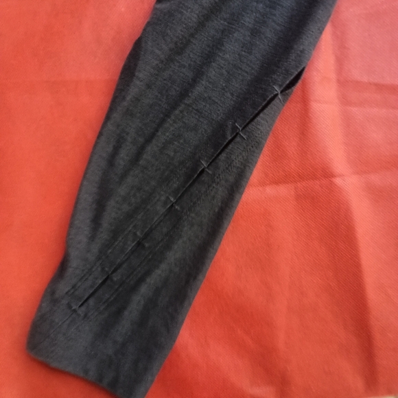 PINK Victoria's Secret Gray Leggings for Everyday Comfort - Picture 5 of 13